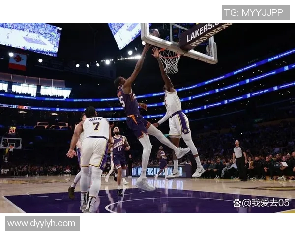 战术拆解：湖人为何能掌控比赛节奏？